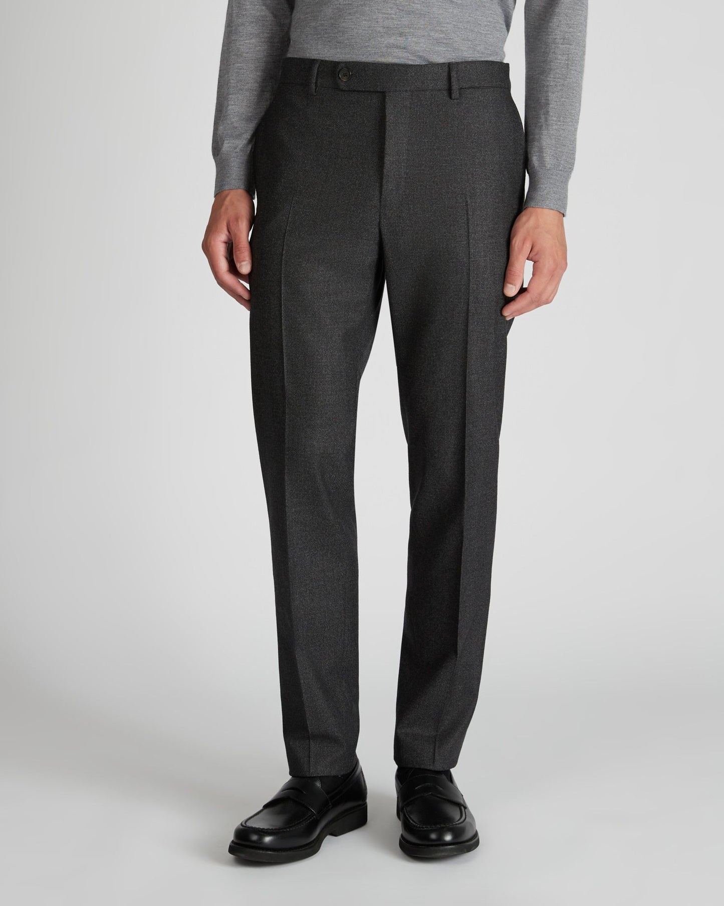Tapered fit trousers in micro-patterned wool