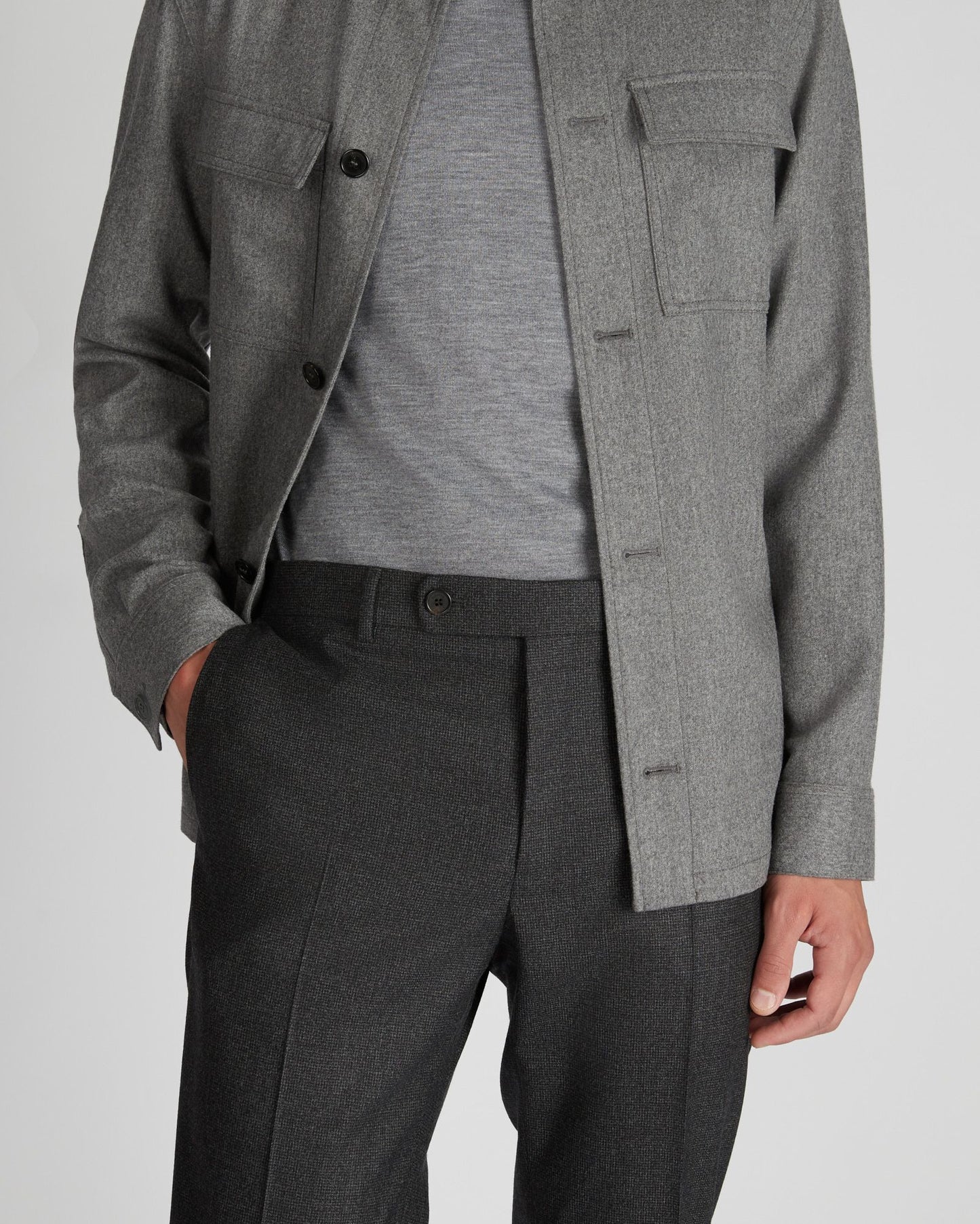 Tapered fit trousers in micro-patterned wool