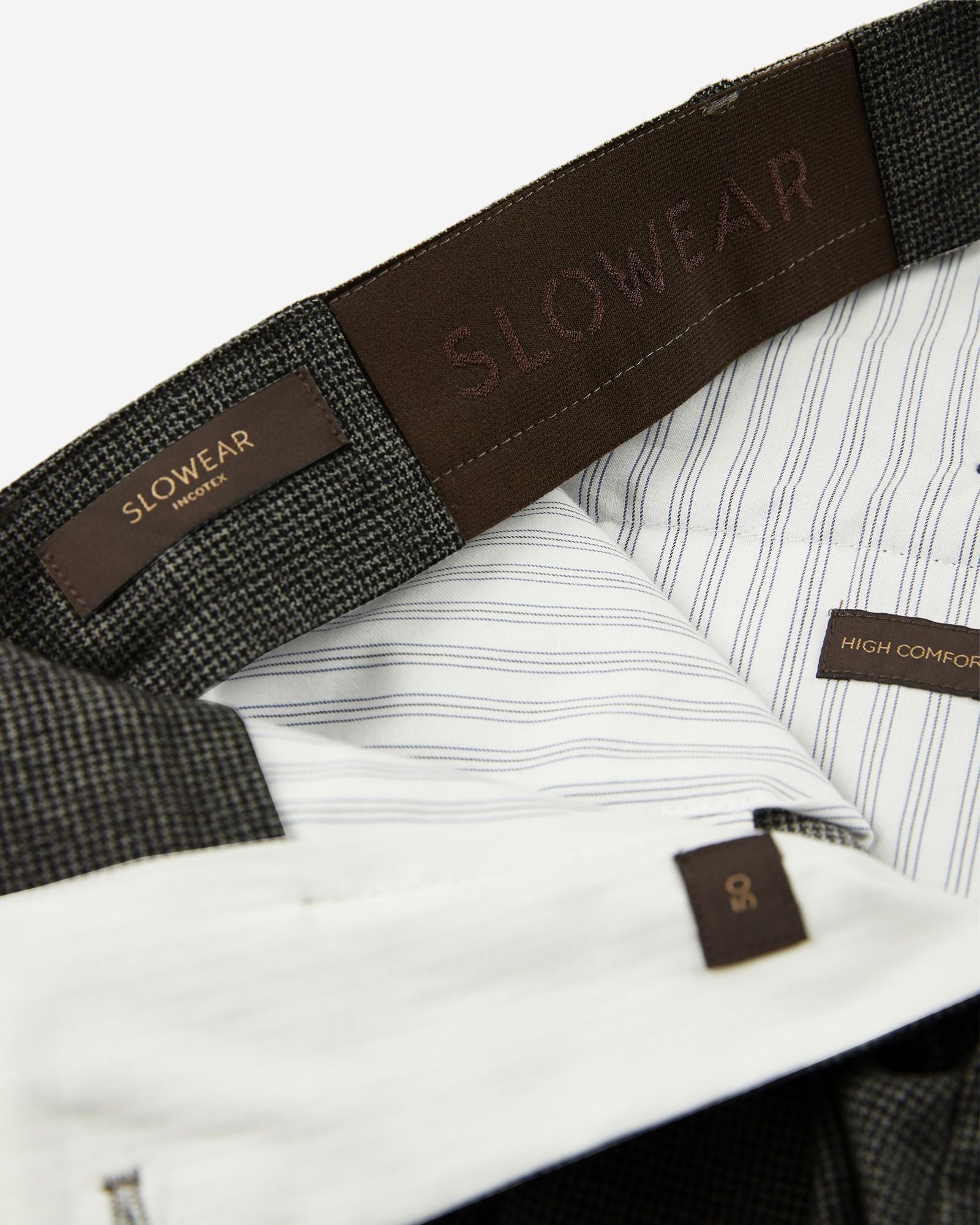 Tapered fit trousers in micro-patterned wool