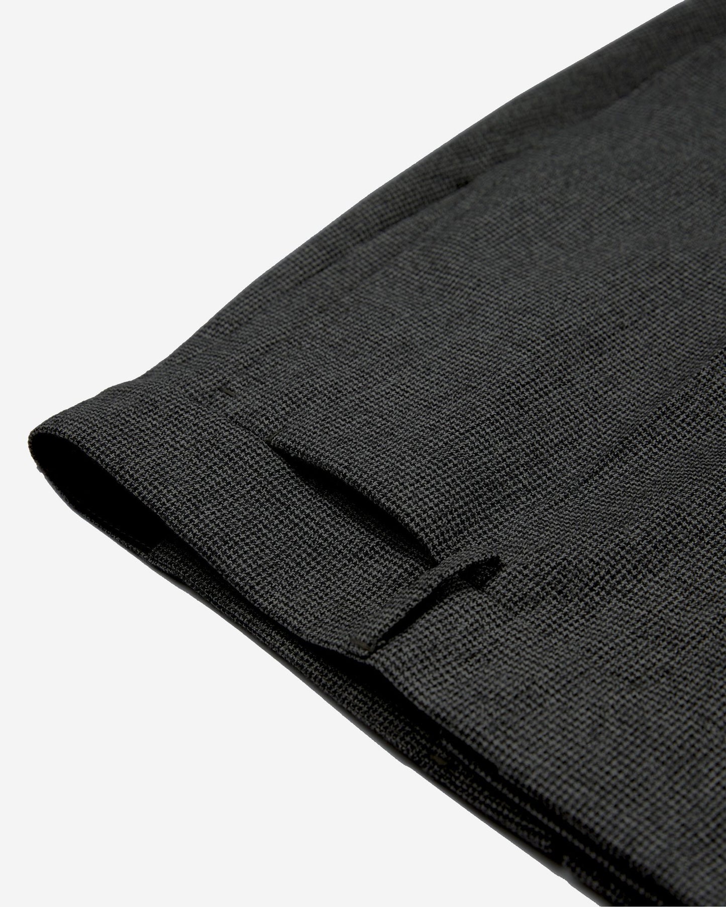 Tapered fit trousers in micro-patterned wool