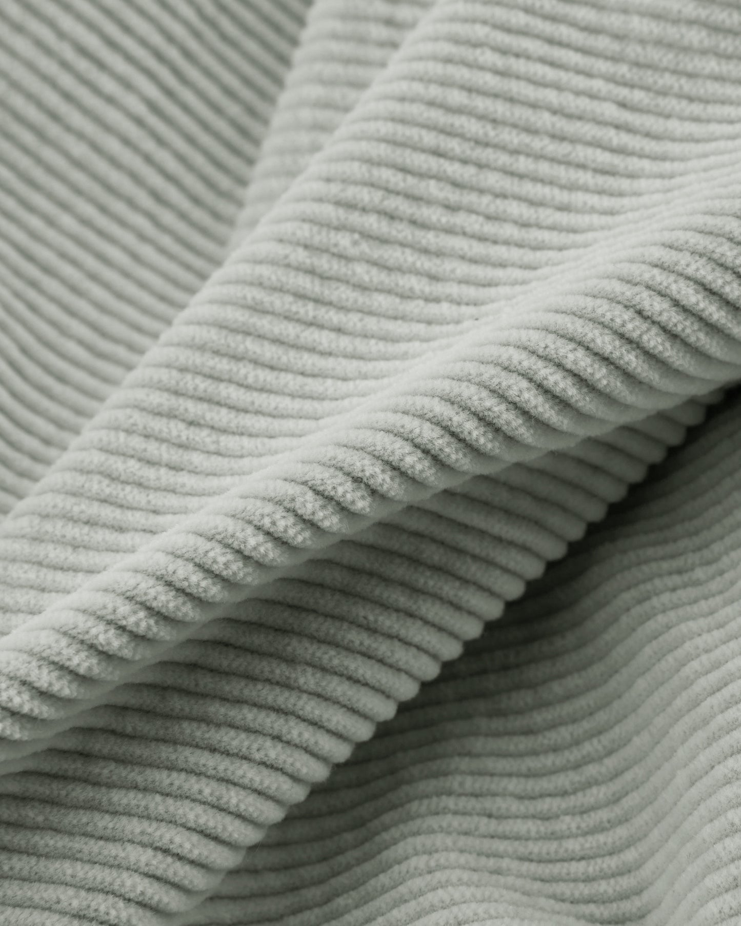 Pantalon tapered fit en velours côtelé