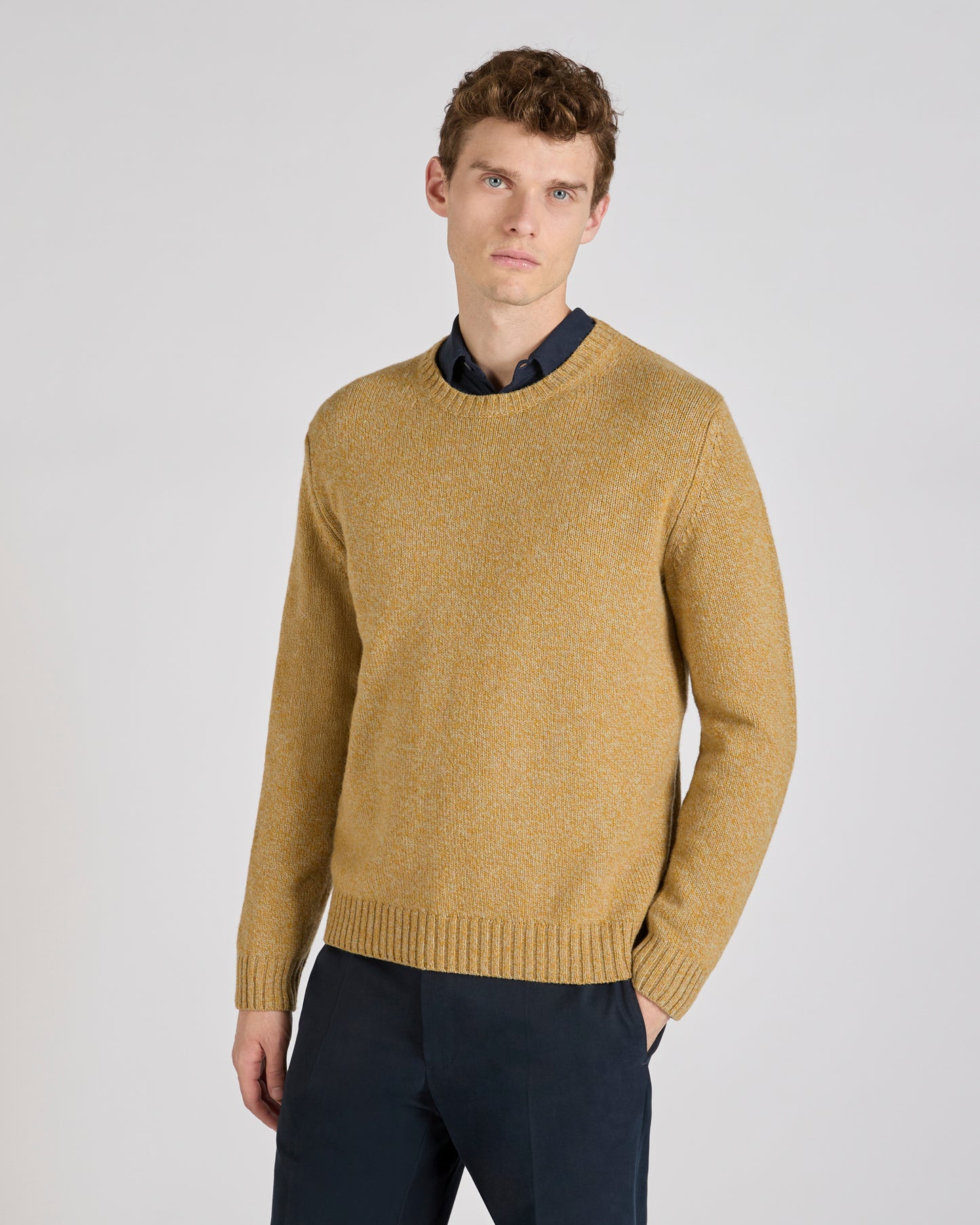 Slim fit Geelong wool crewneck sweater