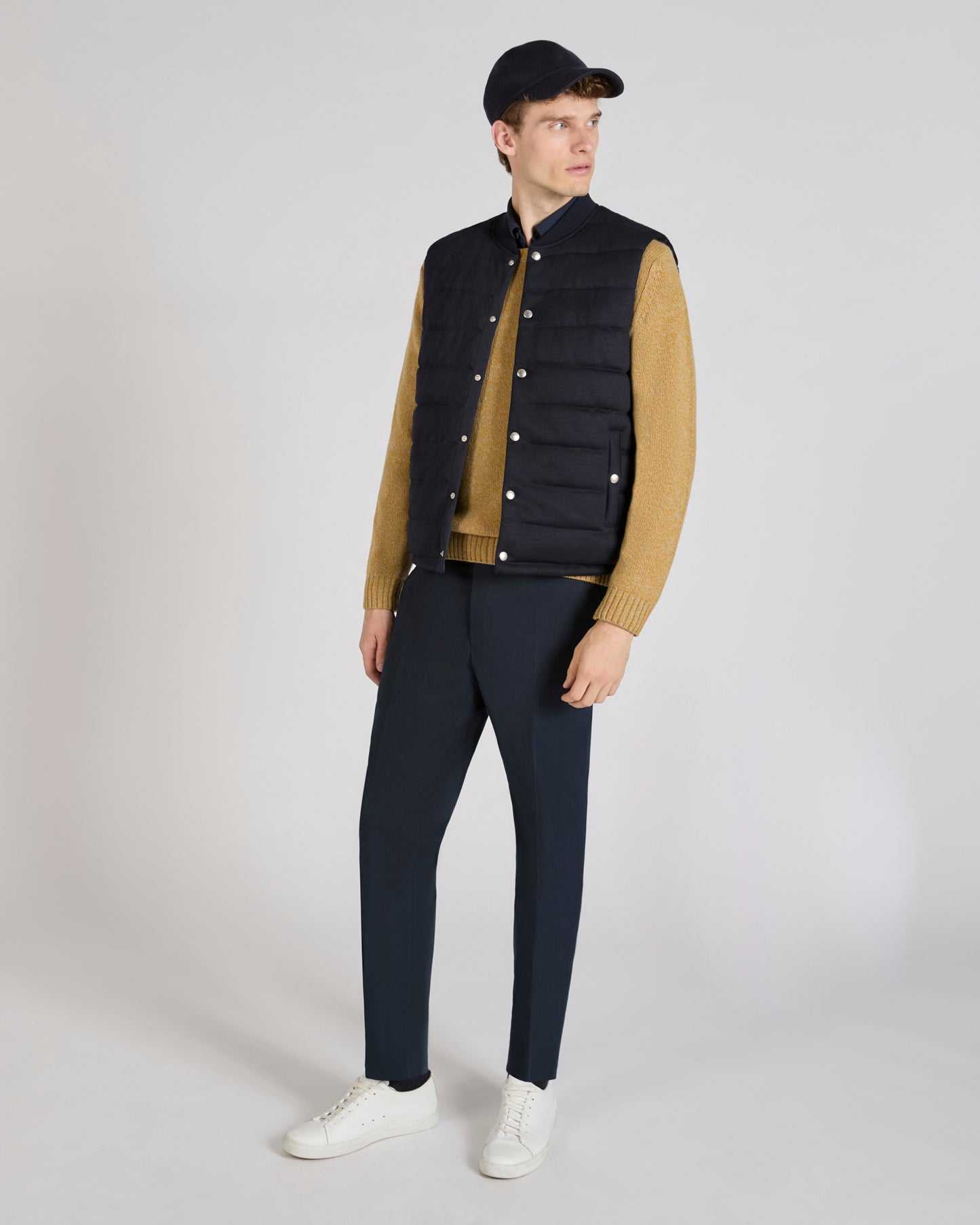 Slim fit Geelong wool crewneck sweater